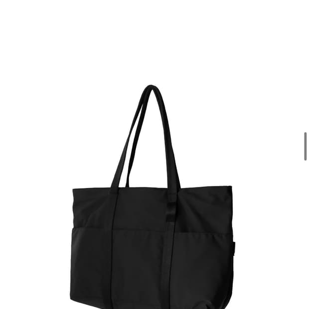 마지언타이틀 카페토트백 블랙