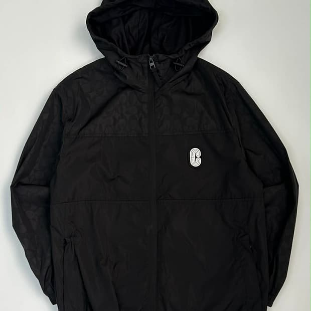 [M] 코치 신형 시그니처 자카드 윈드브레이커 자켓