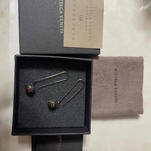 보테가베네타 귀걸이