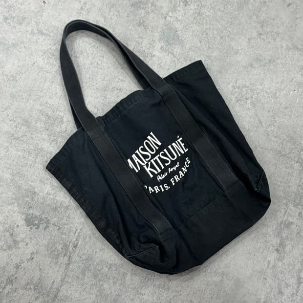 메종키츠네 블랙 에코백
