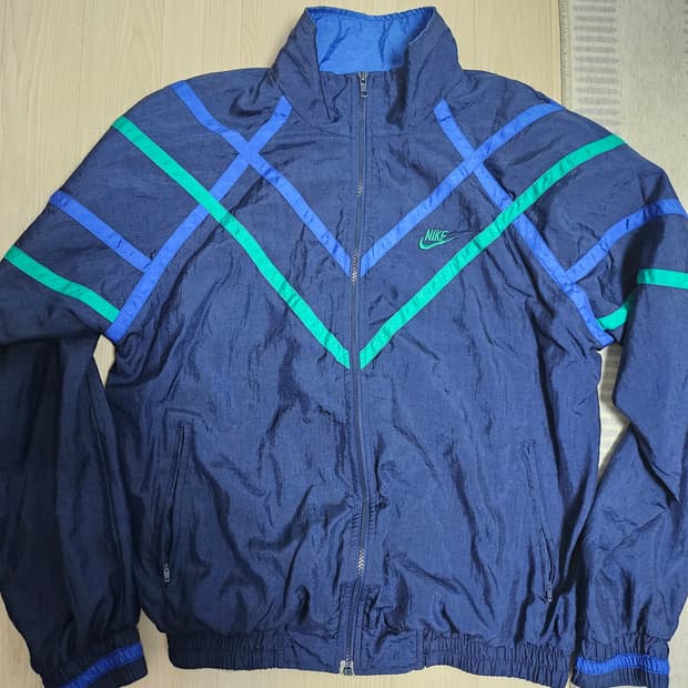 나이키 올드스쿨 바람막이