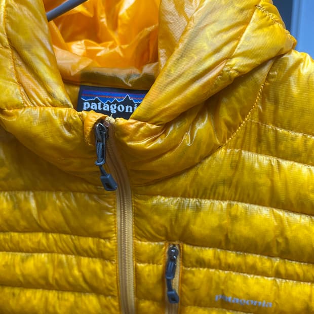 파타고니아 경량패딩 M사이즈 판매합니다.