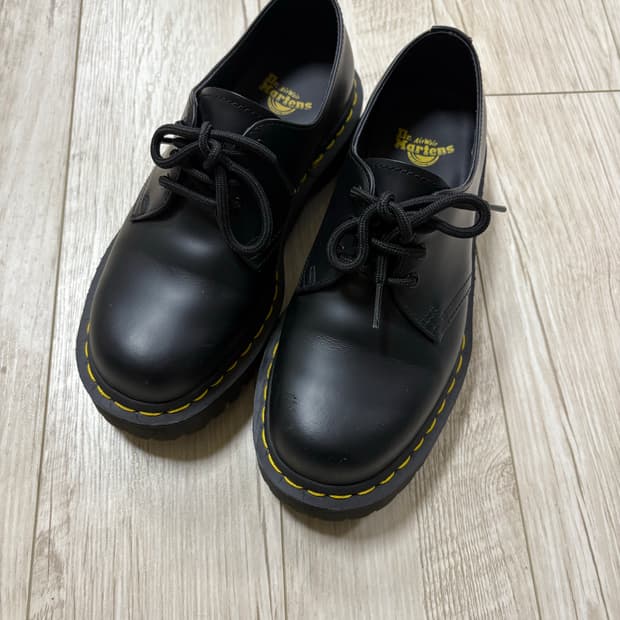 닥터마틴 1461 3홀 벡스 230