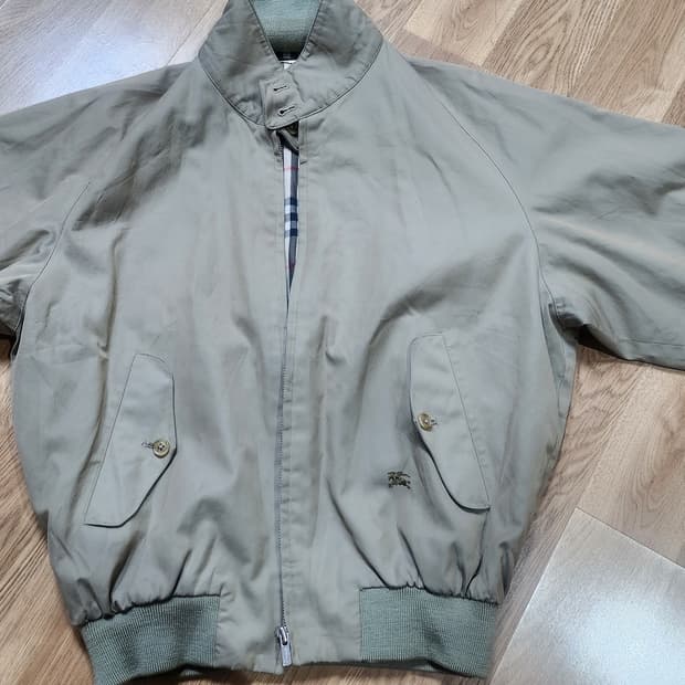 버버리 g9 M(희귀 개체)