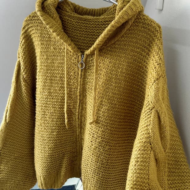  Low gauge knitted hood zip parka