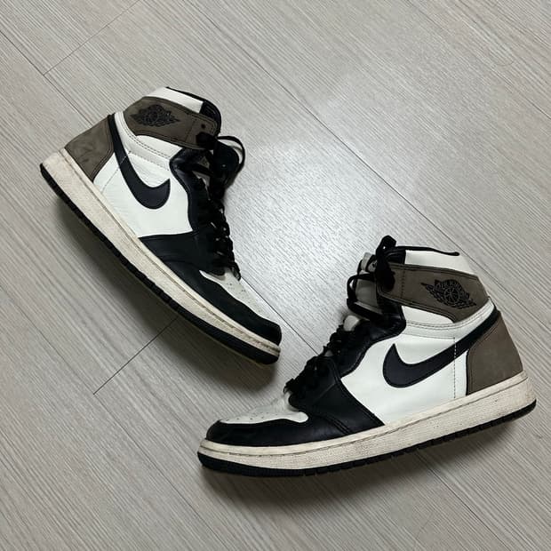 나이키 에어 조던1 하이 다크모카 (블랙 모카)