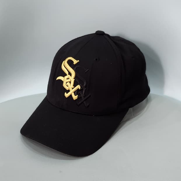 MLB 시카고 화이트삭스 볼캡 블랙/골드 자수 S-M
