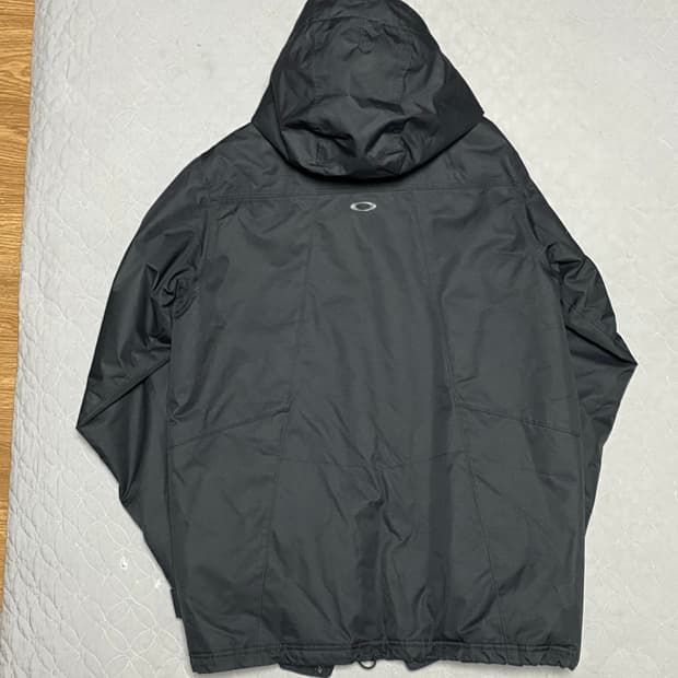 오클리 신슐레이터 바람막이