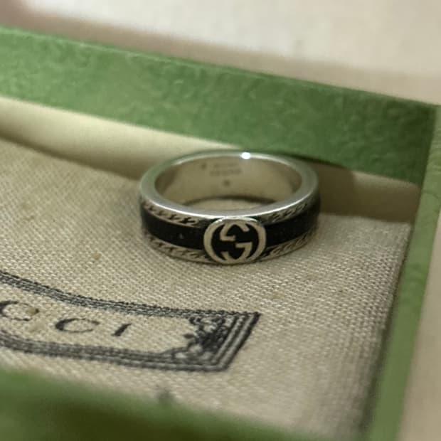 구찌 인터로킹 G 와이드 블랙링 17호