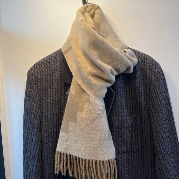  폴로 나바호 머플러