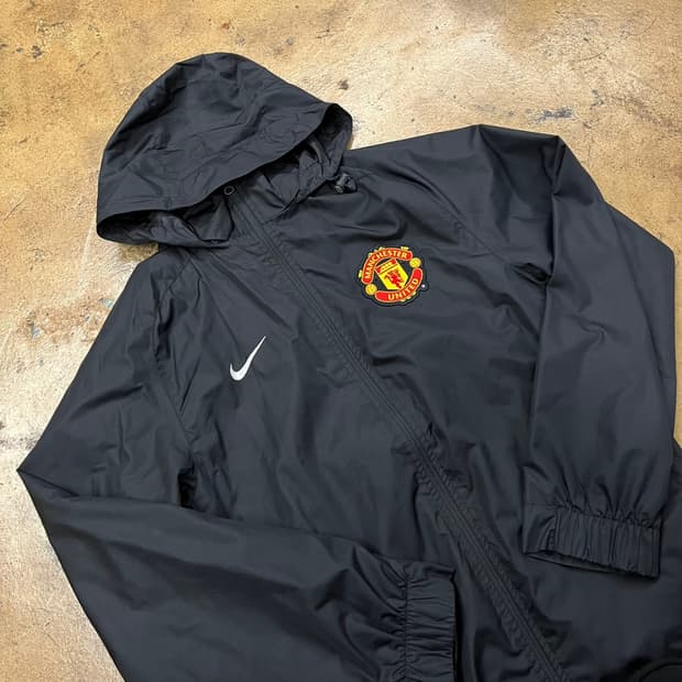 [정품/M] 나이키 맨체스터 유나이티드 바람막이 블랙 b16