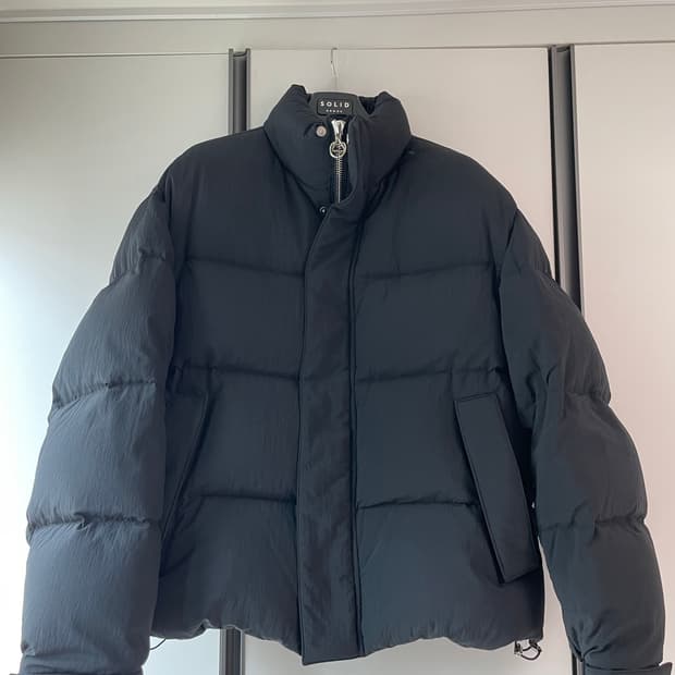 솔리드옴므 패딩 판매합니다