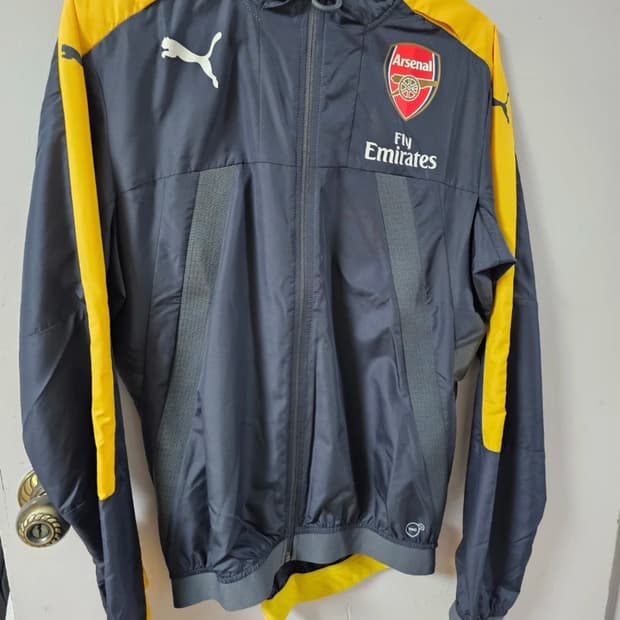 푸마 아스날 Fly Emirates 바람막이 S