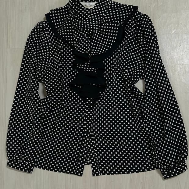 도트 프릴카라 쉬폰 블라우스