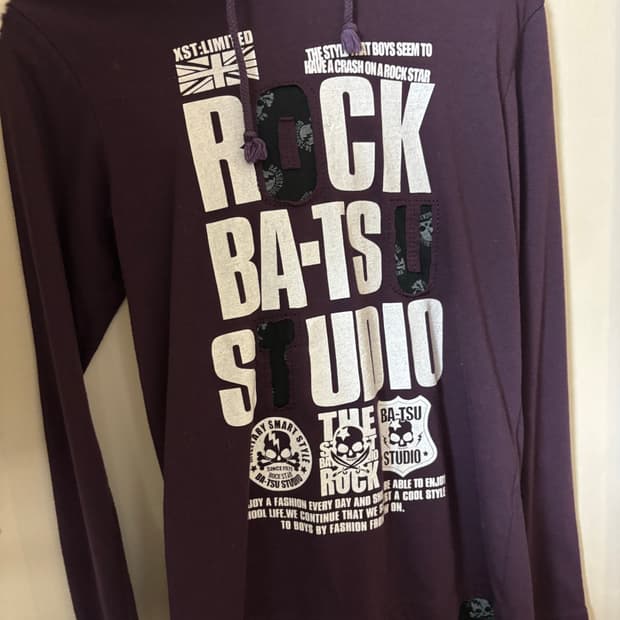 퍼플 락 후드티 이모