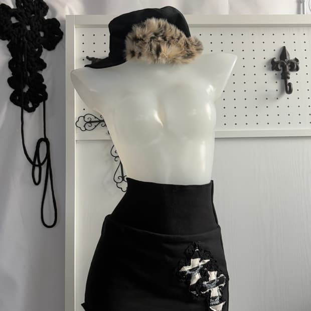 • Leopard Fake Per Truffer Hat