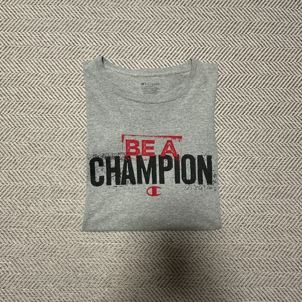 CHAMPION t-shirt
