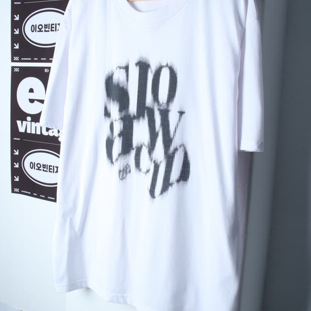 (L-XL) 슬로우애시드 반팔 티셔츠 그래픽 빅로고 화이트-H35105
