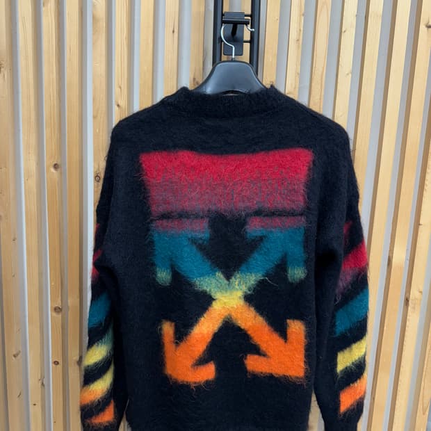 오프화이트 모헤어 니트