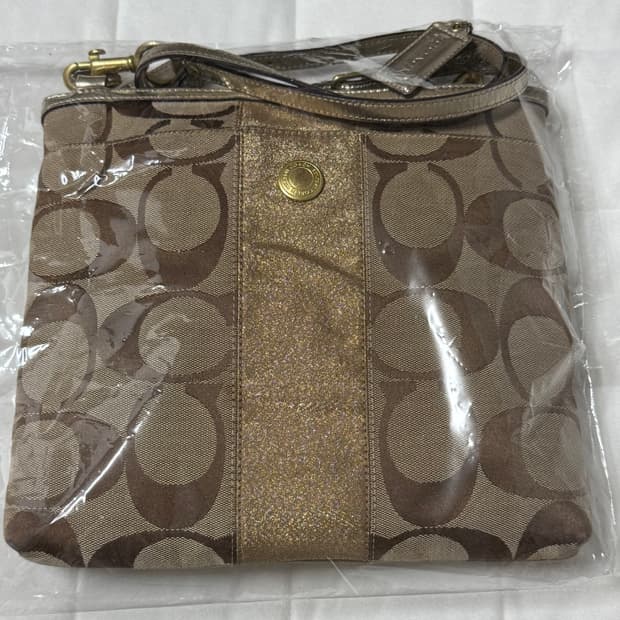 코치 갸루 크로스백 