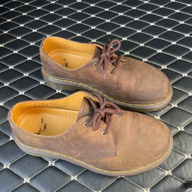 닥터마틴 크레이지홀스 240