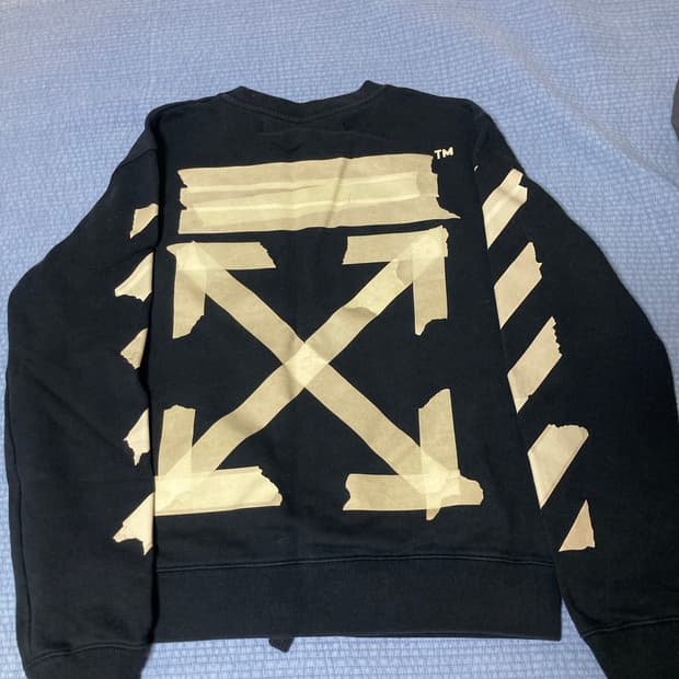 오프화이트 테이프 애로우 맨투맨