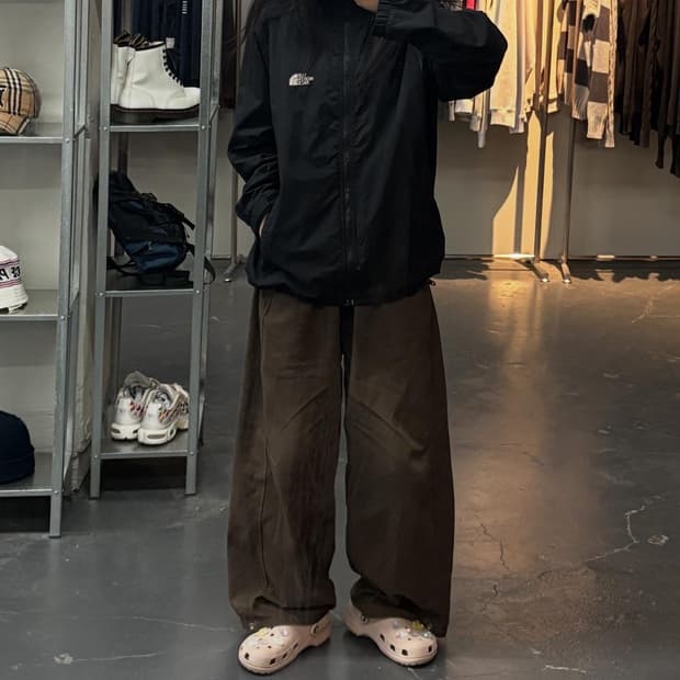 노스페이스 블랙 마운틴 바람막이 A2347