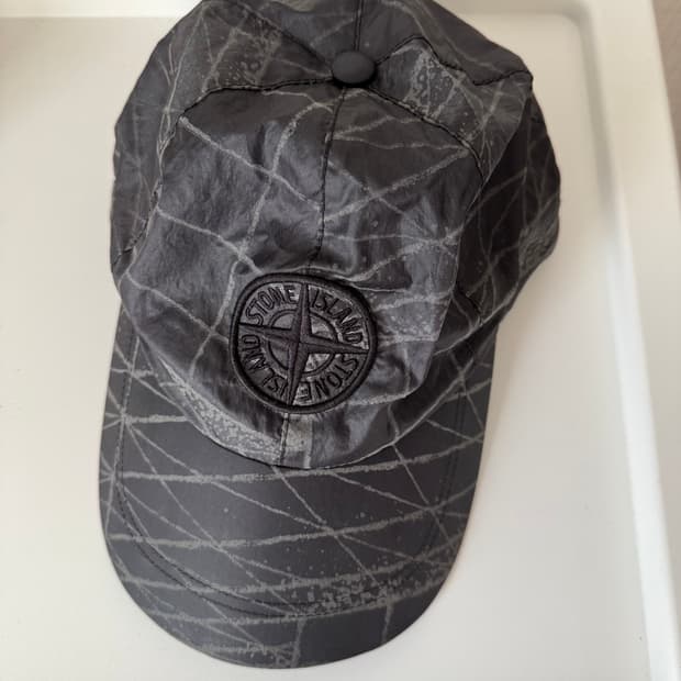 스톤아일랜드 리플렉티브 캡