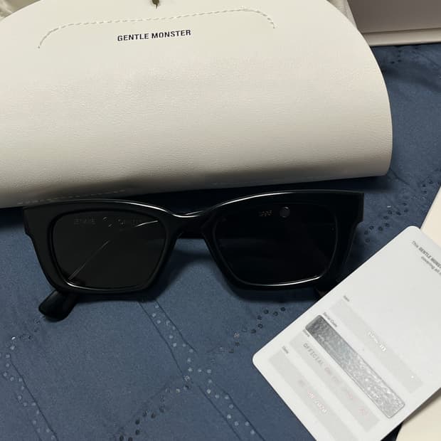 젠틀몬스터 제니1996 01