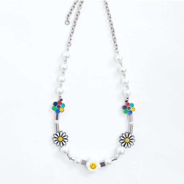 살루트 이베몹 에이셉라키 목걸이