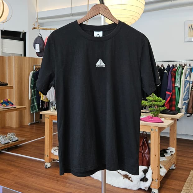 ACG 센터 자수 로고 티셔츠