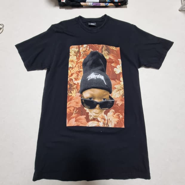 Stussy t shirt