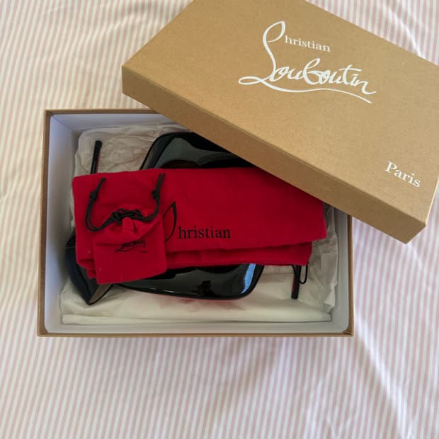 크리스찬 루부탱 소 케이트 블랙 페이턴트 펌프스 37.5/120mm