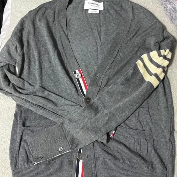(번케 정품 인증완료) 정품 톰브라운 사선 가디건 size 1