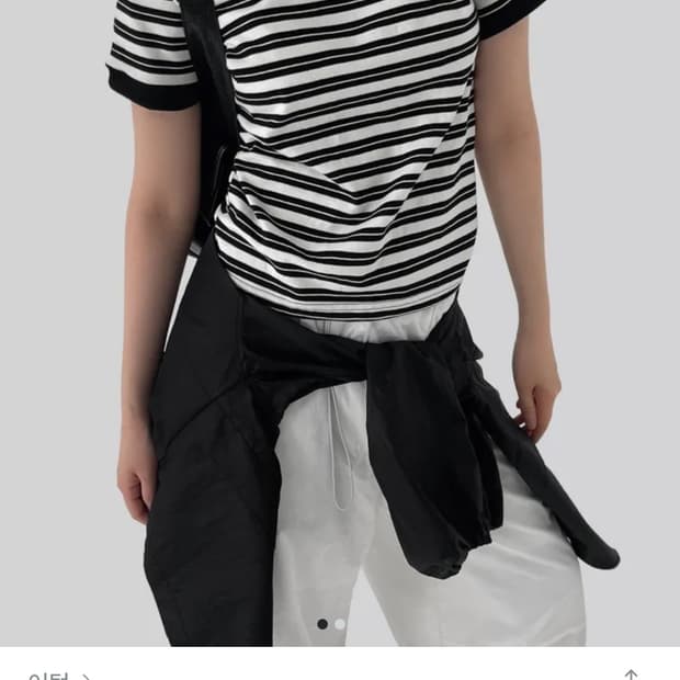 어텀 스터드st티셔츠