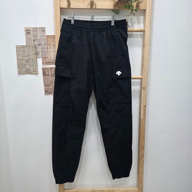 [프립]S/데상트(DESCENTE) 카고 밴딩 조거팬츠 블랙