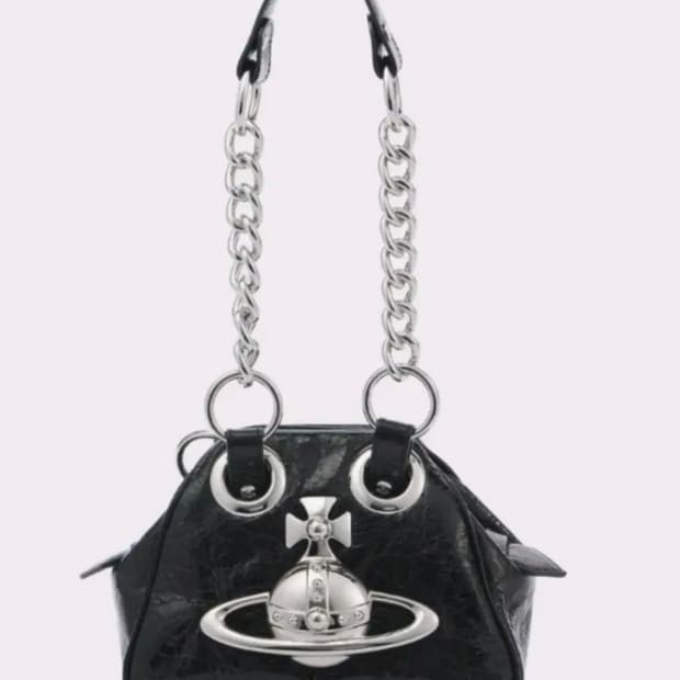 비비안웨스트우드 아카이브 오브 체인 야스민백 블랙 구해요!!