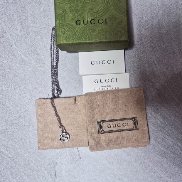 구찌 인터로킹 목걸이 남녀공용 (상태 좋음)