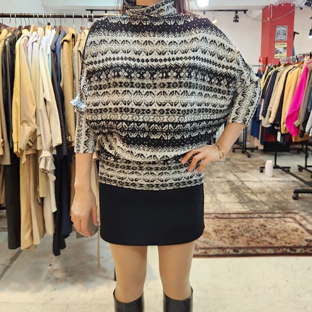 SPECCHIO pleats 스피치오 플리츠 패턴 가오리 터틀넥
