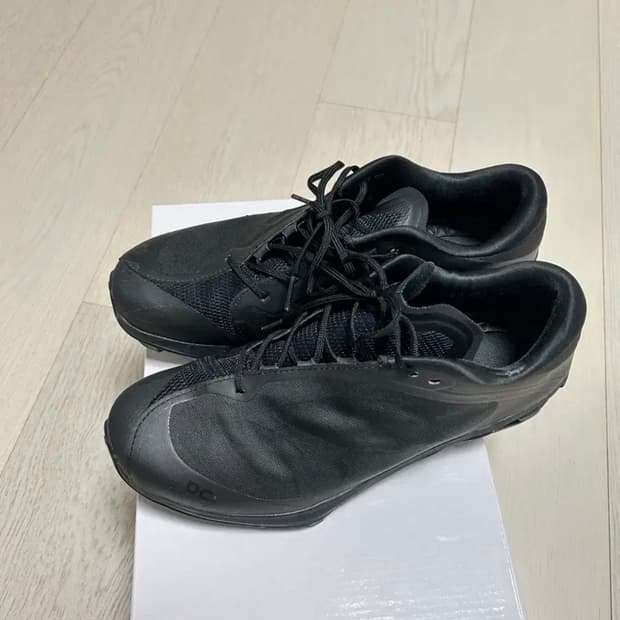 W250)온러닝 파프 클라우드벤쳐 블랙