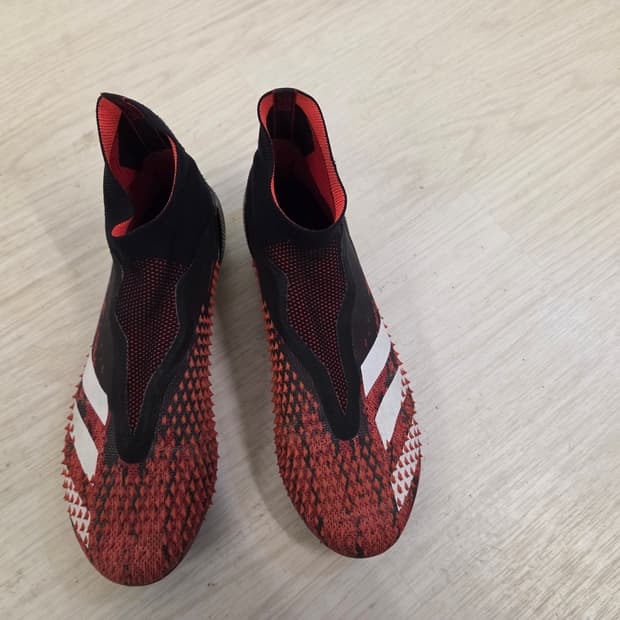 240 아디다스 프레데터 20 FG