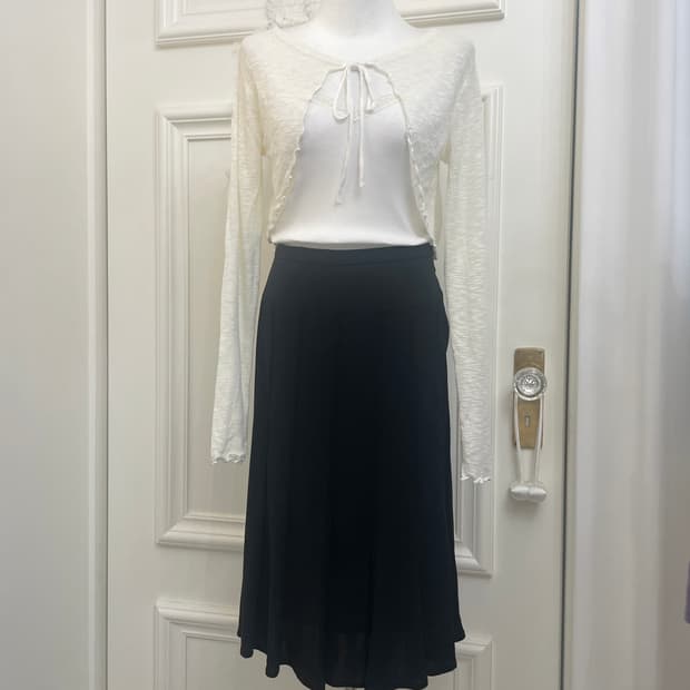 black lining basic skirt