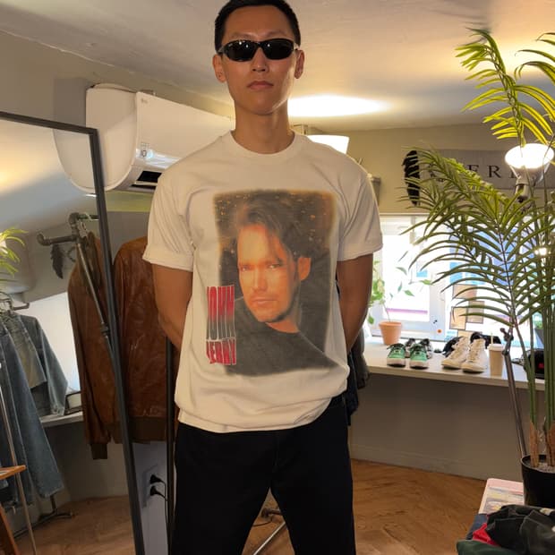 90‘s John Berry Standing on the Edge T