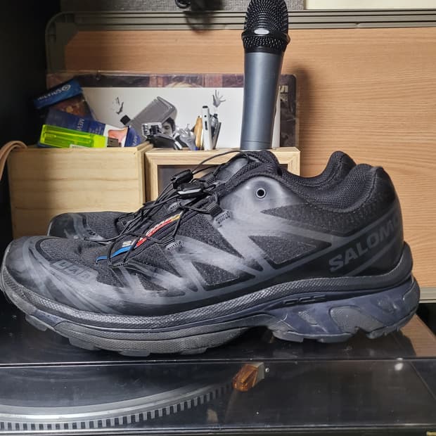 살로몬 스니커즈