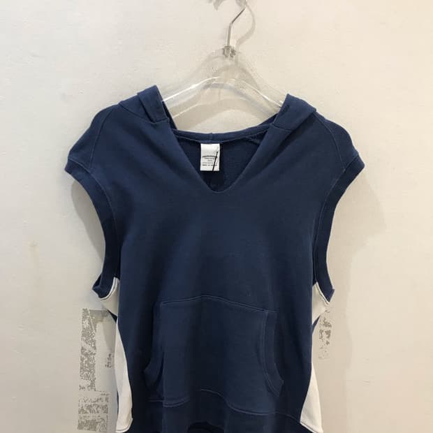 Abercrombie and Peach sleeveless hood