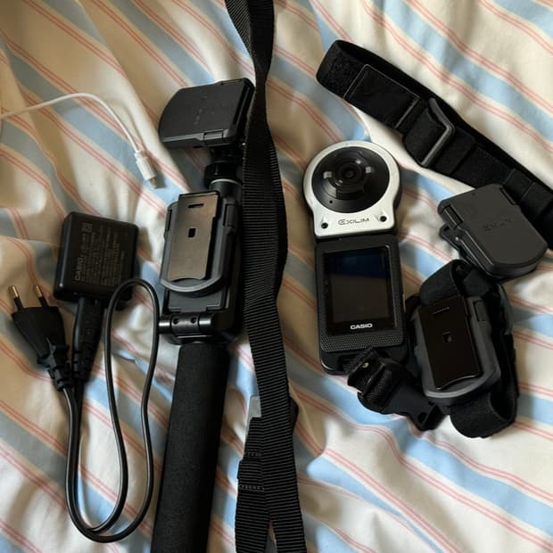 카시오 엑슬림 EX-FR10