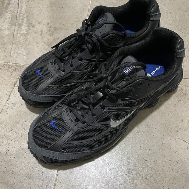 나이키 샥스 라이드 2 블랙 딥 로얄 블루