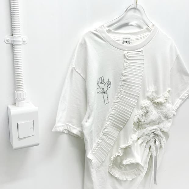 Lace T-shirts 