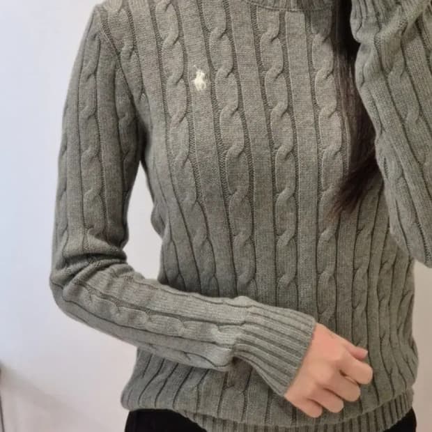 폴로 회색 꽈배기 니트