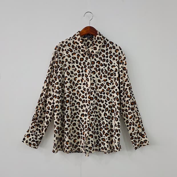 Velvet Heart 레오파트 패턴 셔츠 블라우스